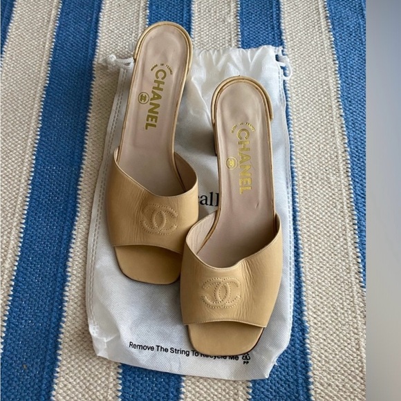 Chanel slide sandals size 40 - Picture 2 of 11